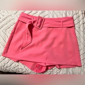 Pink belted mini skort